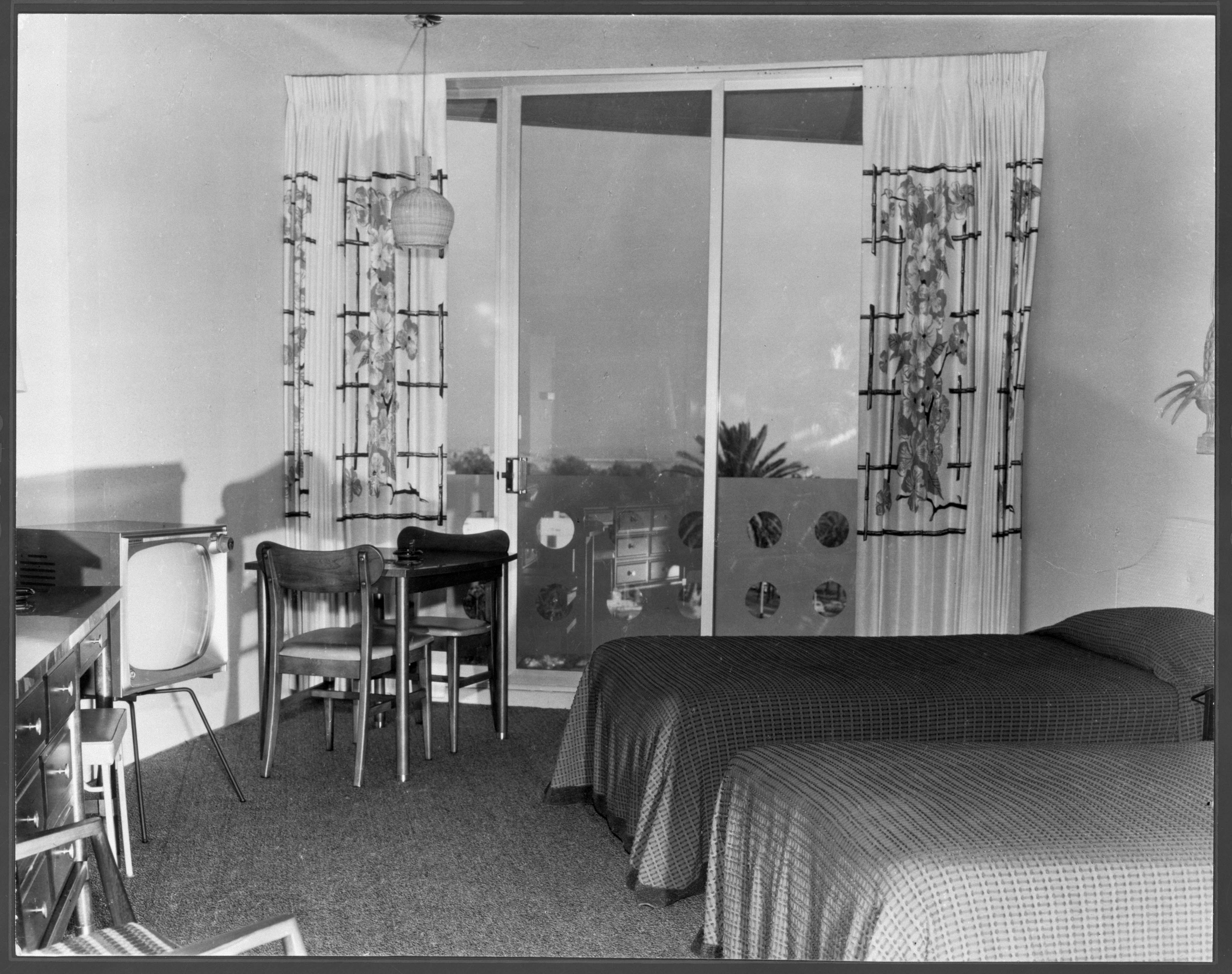 Historical Image of Guestroom Fairmont Miramar Hotel & Bungalows Santa Monica California